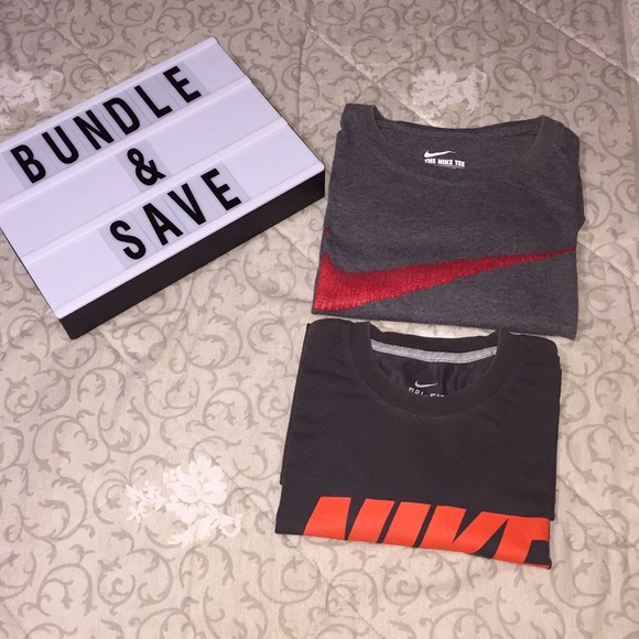 2 Men’s Nike Tees